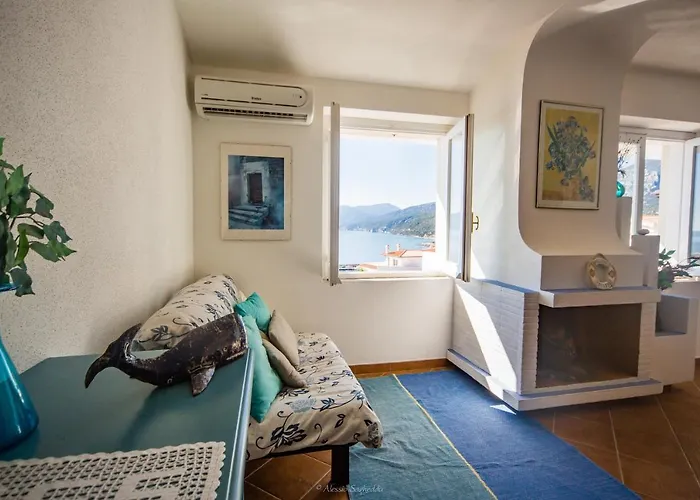 Casa Fendemare, Vista Sul Golfo Iunq2620 * קאלה גונונה
